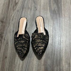 Who What Wear Black and Gold Leaf Pattern Mules